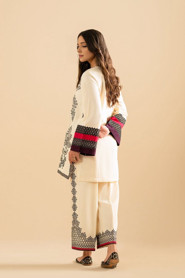 White Floral Modern 2-Piece